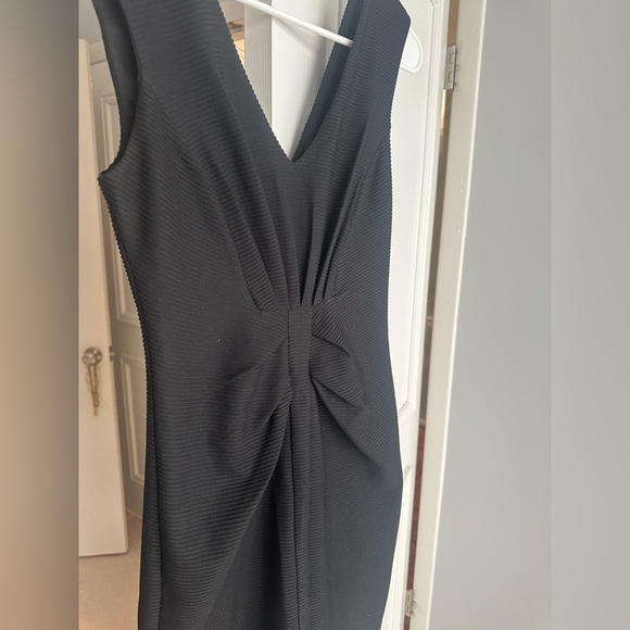 Express LBD, Size 6 - Picture 2 of 5